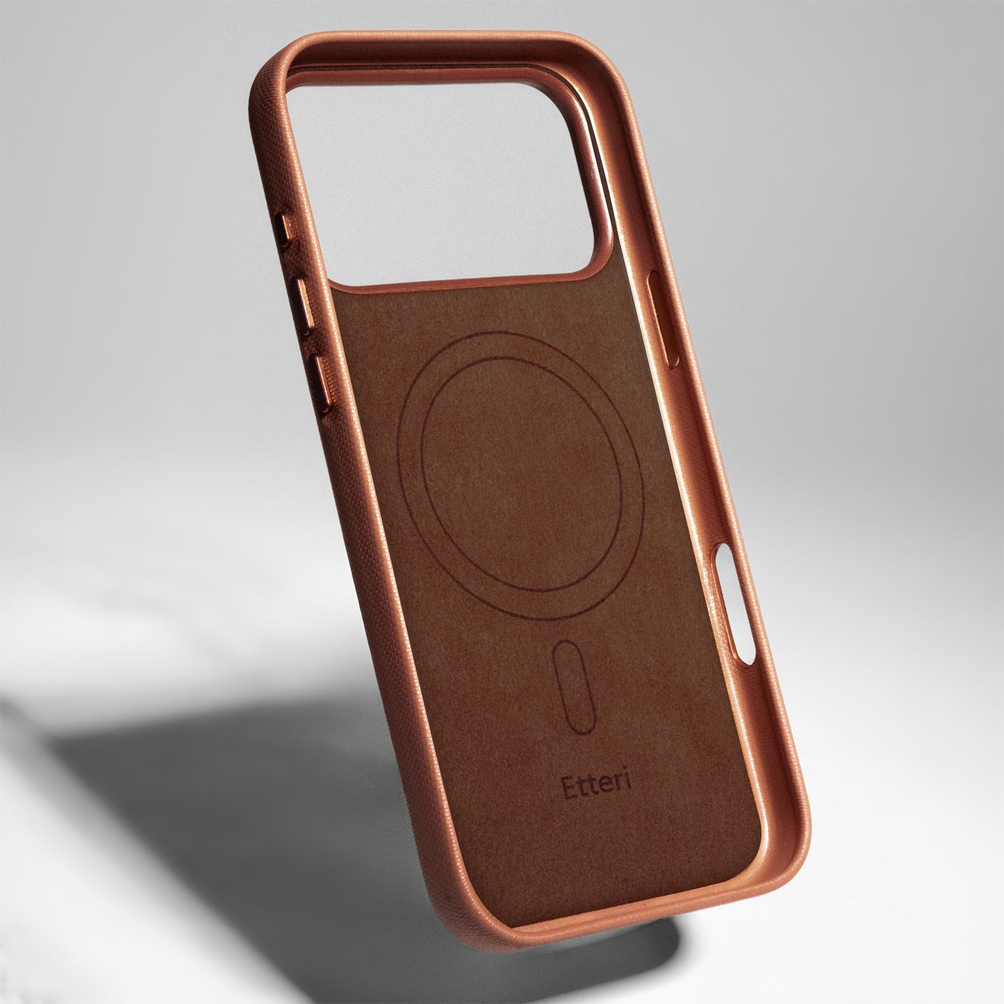 Etteri Elegant Mag case for iPhone 17 Pro 6,3" Brown